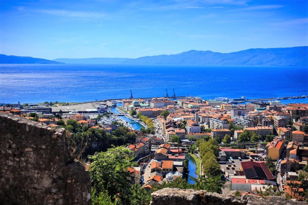 Apartman Neverin Apartment Rijeka Bagian luar foto
